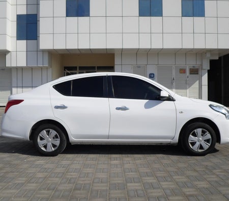 Huur Nissan Zonnig 2019 in Abu Dhabi